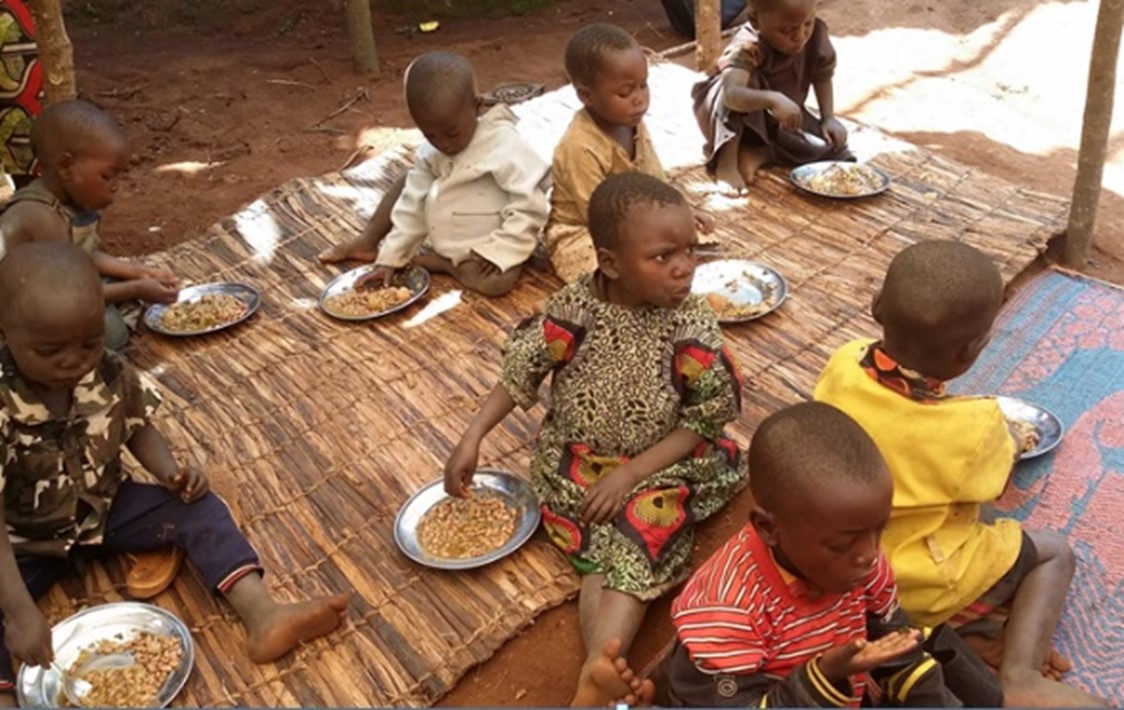 Women in Burundi supported to save time and improve children’s nutrition