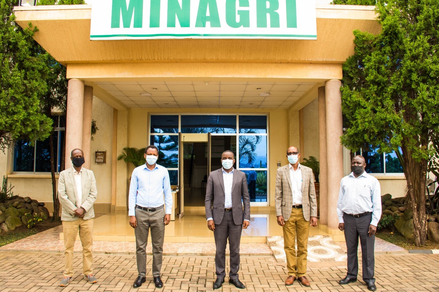 Photo 2: From left Dr. Teshale Mamo, Dr. Edouard Rurangwa, Dr. Patrick Karangwa, Jean Claude Rubyogo, and Dr. Eliud Birachi
